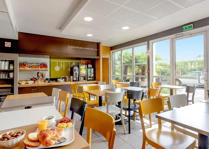 Hotel Valenciennes Marly 2*