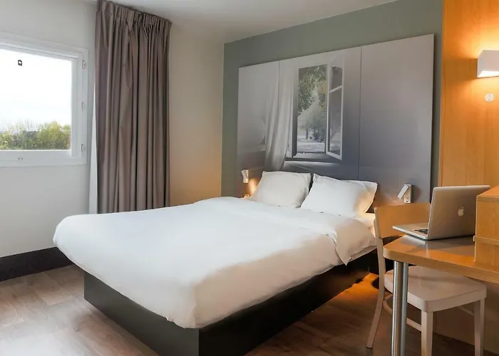 Hotel Valenciennes Marly 2*